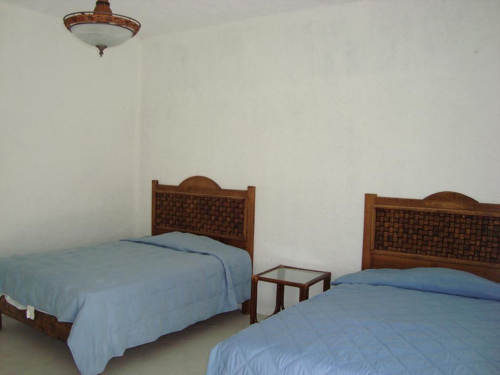 Hotel Teques Inn Tequesquitengo Chambre photo